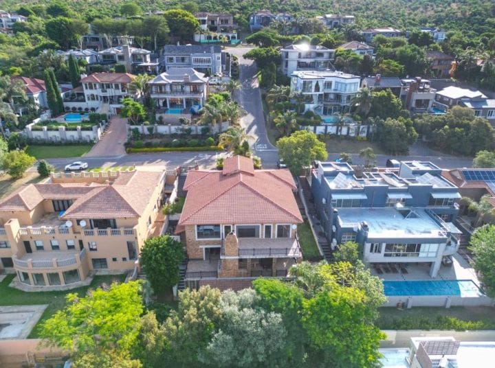 To Let 7 Bedroom Property for Rent in Featherbrooke Estate Gauteng