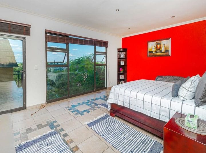 To Let 7 Bedroom Property for Rent in Featherbrooke Estate Gauteng