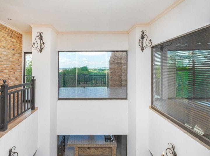 To Let 7 Bedroom Property for Rent in Featherbrooke Estate Gauteng