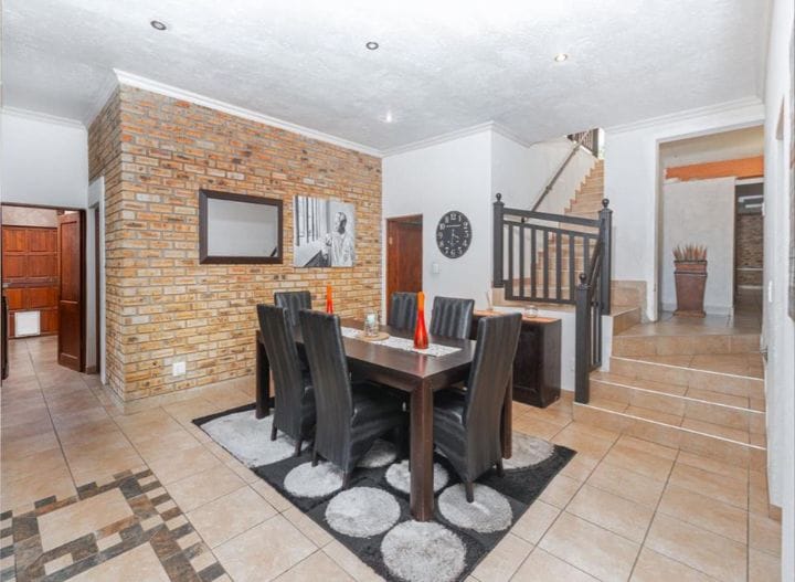 To Let 7 Bedroom Property for Rent in Featherbrooke Estate Gauteng