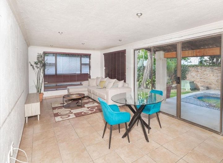 To Let 7 Bedroom Property for Rent in Featherbrooke Estate Gauteng