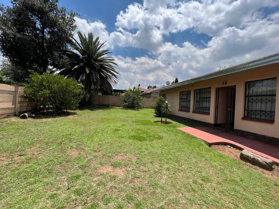 3 Bedroom Property for Sale in Brackendowns Gauteng