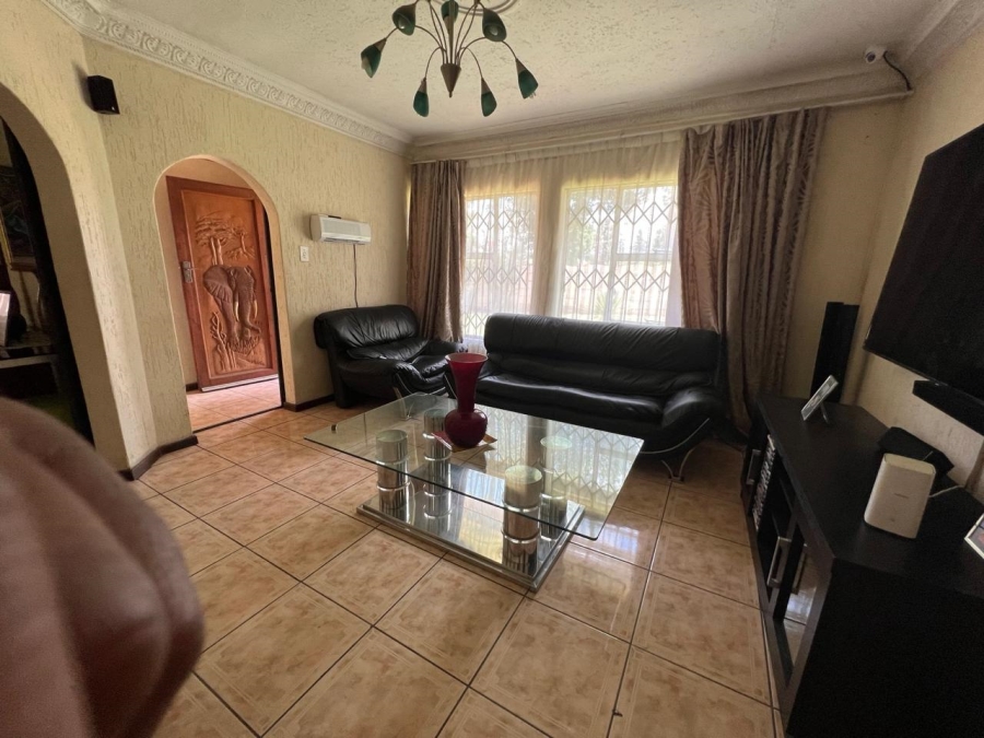 3 Bedroom Property for Sale in Brackendowns Gauteng