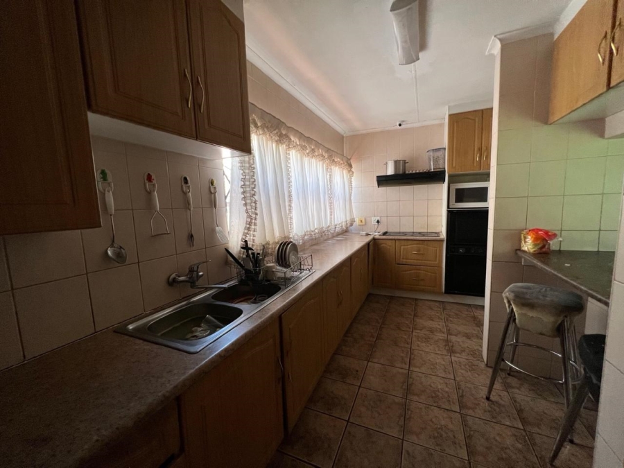 3 Bedroom Property for Sale in Brackendowns Gauteng