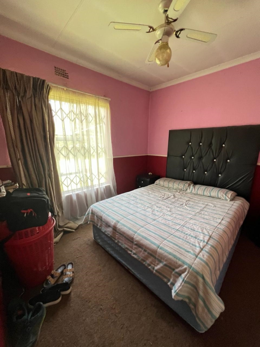 3 Bedroom Property for Sale in Brackendowns Gauteng