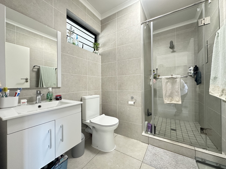 1 Bedroom Property for Sale in North Riding Gauteng