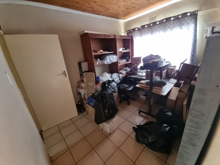 To Let 3 Bedroom Property for Rent in Beyers Park Gauteng