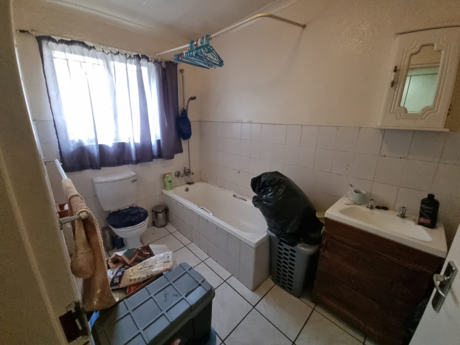 To Let 3 Bedroom Property for Rent in Beyers Park Gauteng