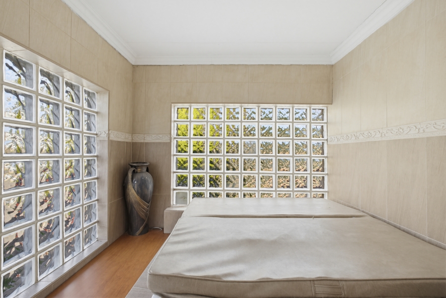 4 Bedroom Property for Sale in Illiondale Gauteng