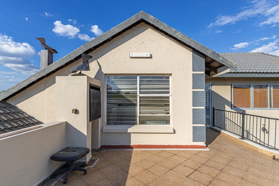 4 Bedroom Property for Sale in Illiondale Gauteng