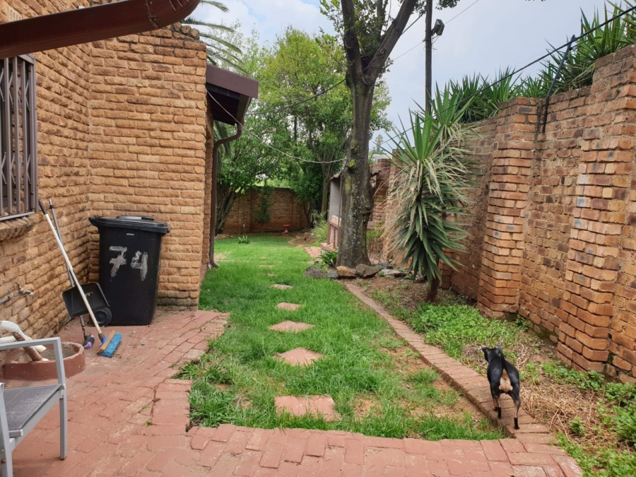 3 Bedroom Property for Sale in Illiondale Gauteng