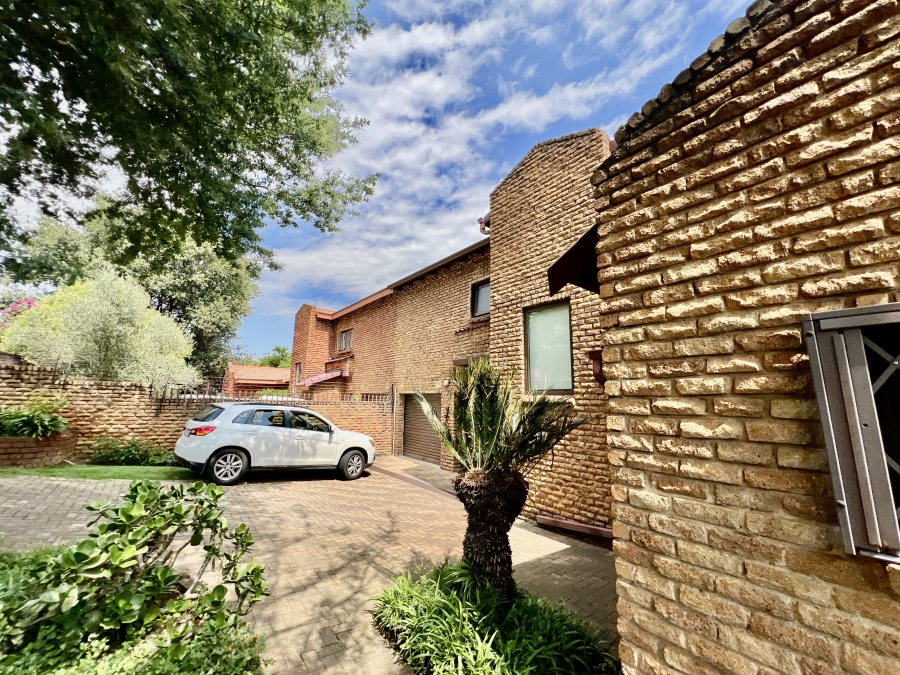 3 Bedroom Property for Sale in Illiondale Gauteng
