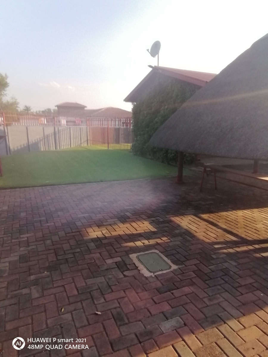 3 Bedroom Property for Sale in Vanderbijlpark CW 4 Gauteng