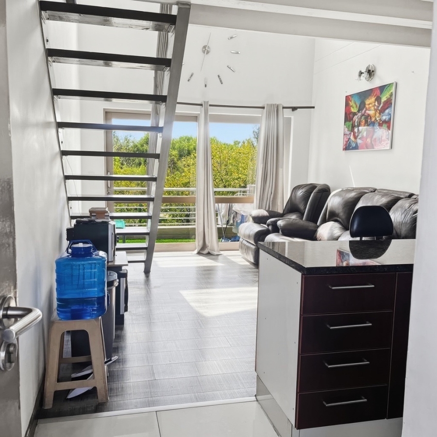 1 Bedroom Property for Sale in Sunninghill Gauteng