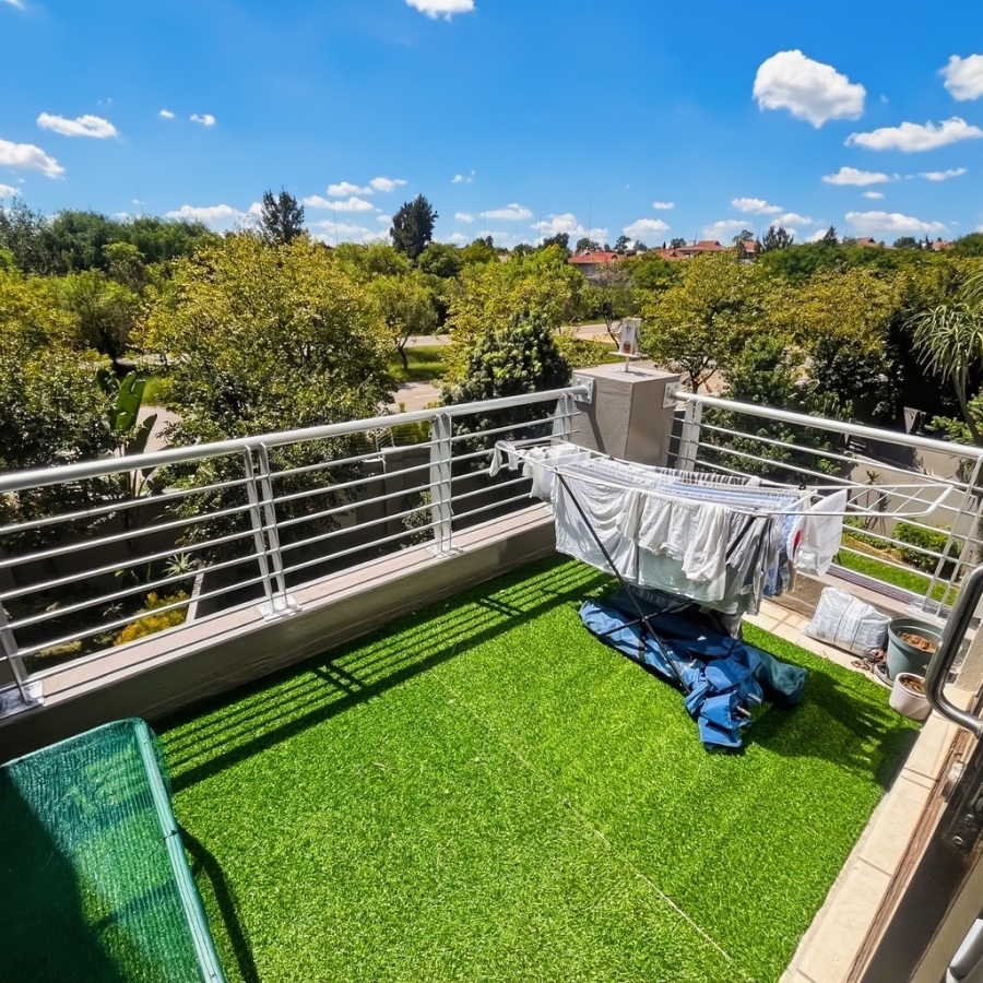 1 Bedroom Property for Sale in Sunninghill Gauteng
