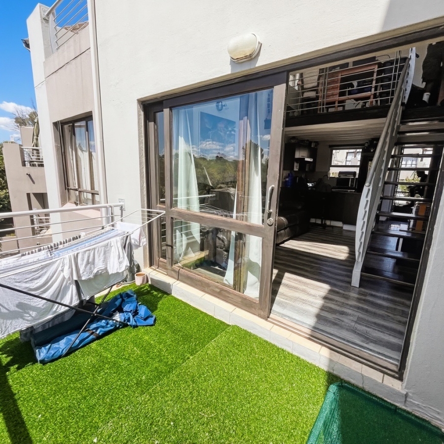 1 Bedroom Property for Sale in Sunninghill Gauteng