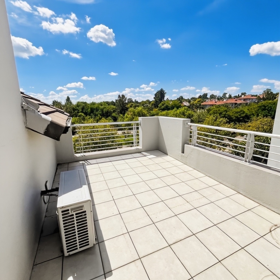 1 Bedroom Property for Sale in Sunninghill Gauteng