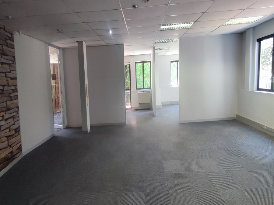 To Let commercial Property for Rent in Hyde Park Gauteng