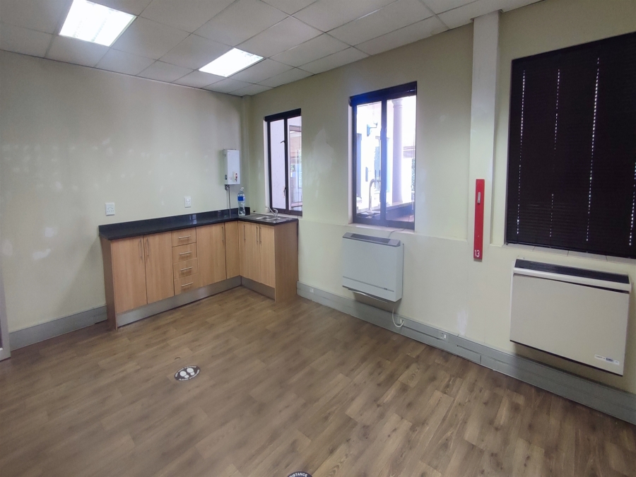 To Let commercial Property for Rent in Hyde Park Gauteng