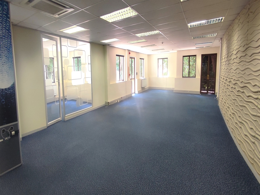 To Let commercial Property for Rent in Hyde Park Gauteng