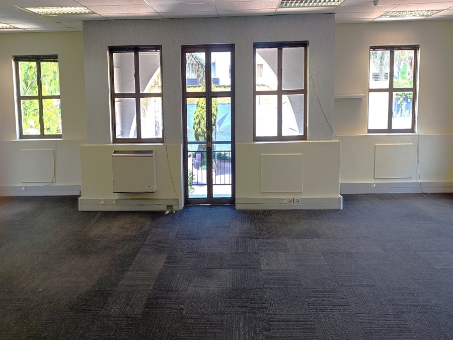 To Let commercial Property for Rent in Hyde Park Gauteng