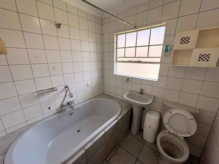 2 Bedroom Property for Sale in Ravenswood Gauteng