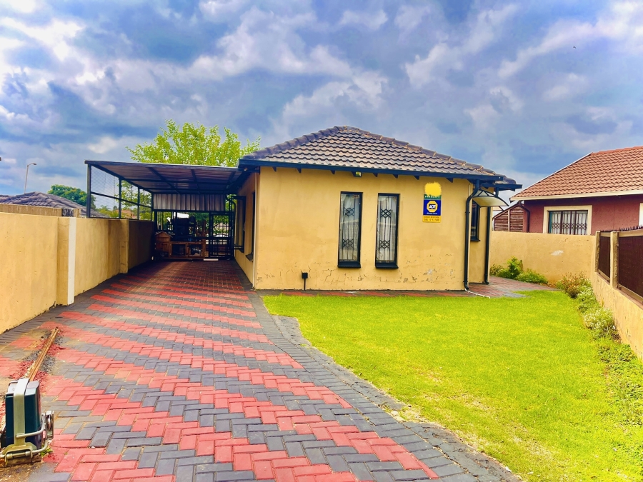 3 Bedroom Property for Sale in Elandspoort Gauteng