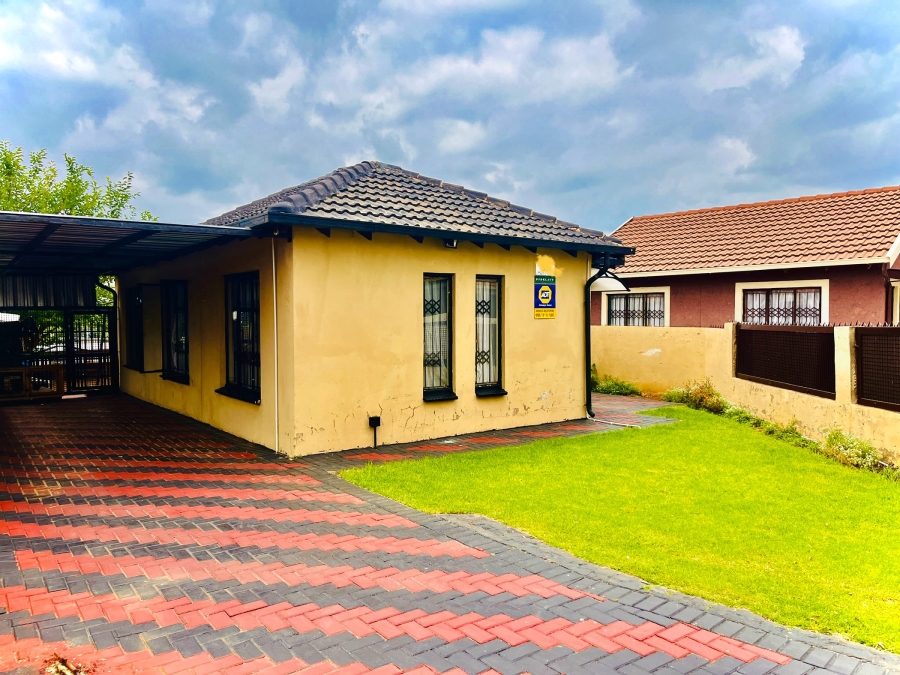 3 Bedroom Property for Sale in Elandspoort Gauteng
