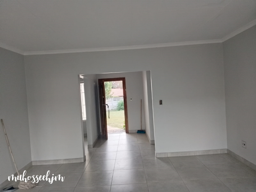 4 Bedroom Property for Sale in Birchleigh North Gauteng