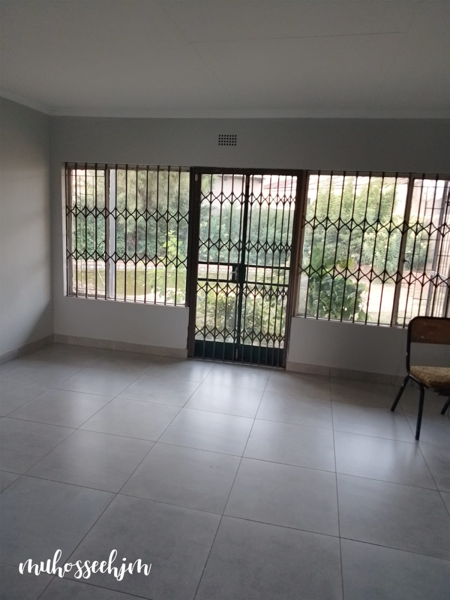4 Bedroom Property for Sale in Birchleigh North Gauteng