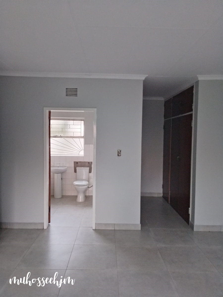 4 Bedroom Property for Sale in Birchleigh North Gauteng