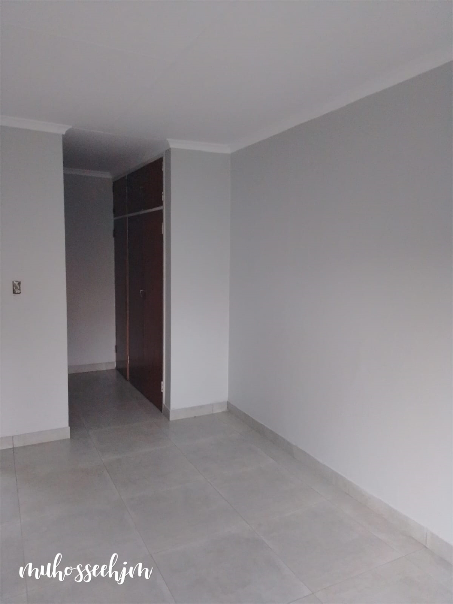 4 Bedroom Property for Sale in Birchleigh North Gauteng