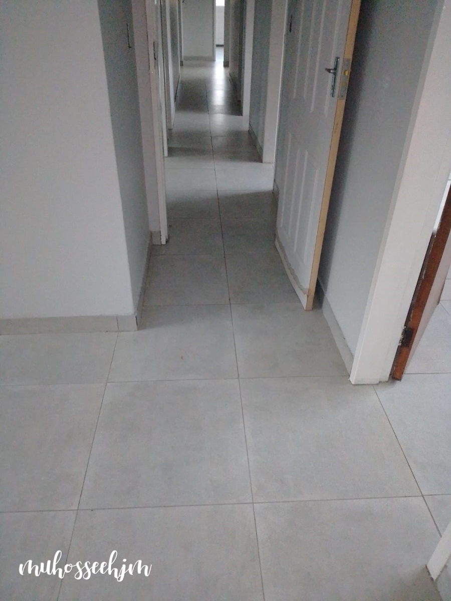 4 Bedroom Property for Sale in Birchleigh North Gauteng