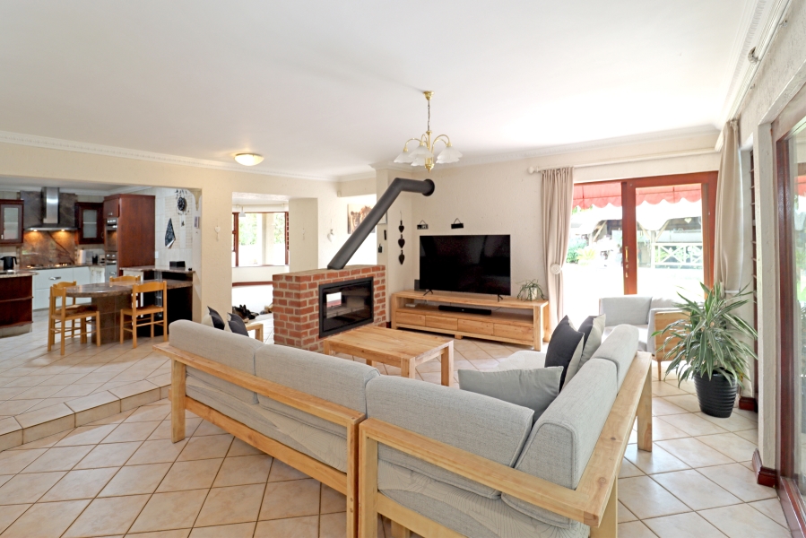 3 Bedroom Property for Sale in Lonehill Gauteng