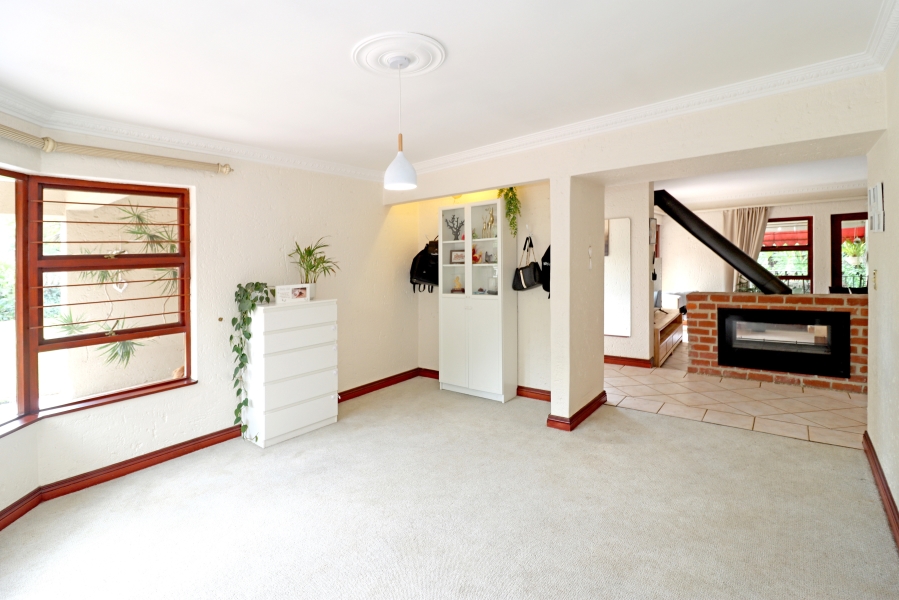 3 Bedroom Property for Sale in Lonehill Gauteng