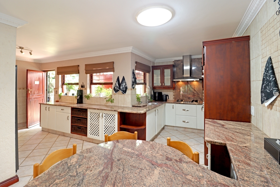 3 Bedroom Property for Sale in Lonehill Gauteng