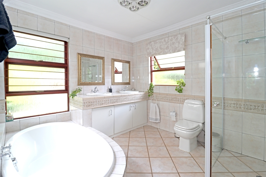 3 Bedroom Property for Sale in Lonehill Gauteng