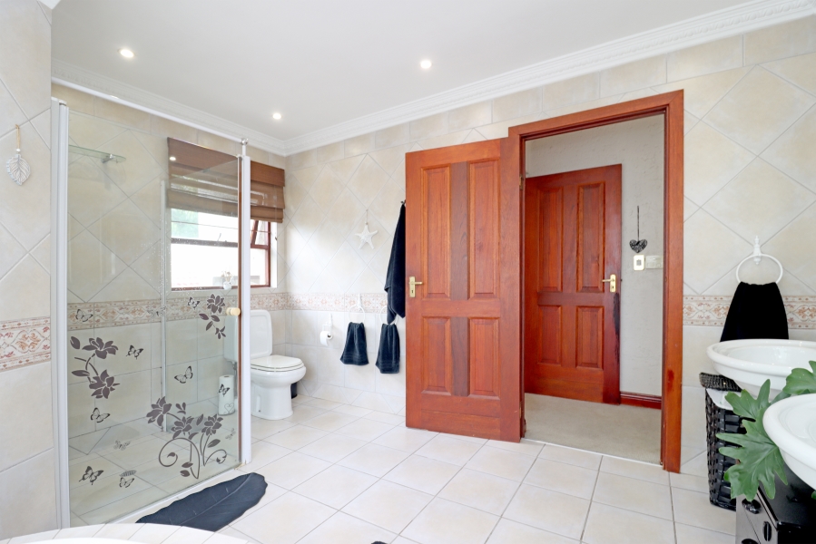 3 Bedroom Property for Sale in Lonehill Gauteng