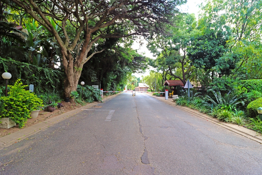 3 Bedroom Property for Sale in Lonehill Gauteng