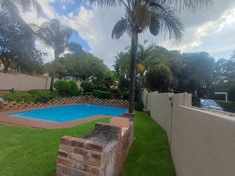 2 Bedroom Property for Sale in Sonneglans Gauteng