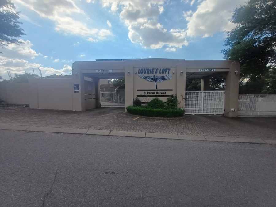 2 Bedroom Property for Sale in Sonneglans Gauteng