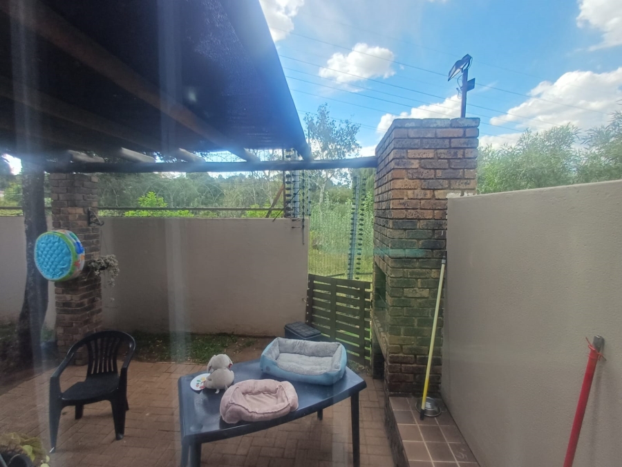 2 Bedroom Property for Sale in Sonneglans Gauteng