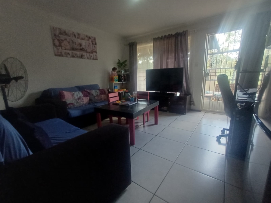 2 Bedroom Property for Sale in Sonneglans Gauteng