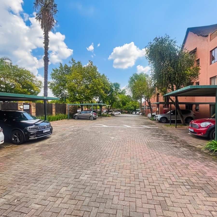 2 Bedroom Property for Sale in Sunninghill Gauteng