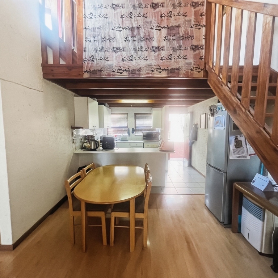 2 Bedroom Property for Sale in Sunninghill Gauteng