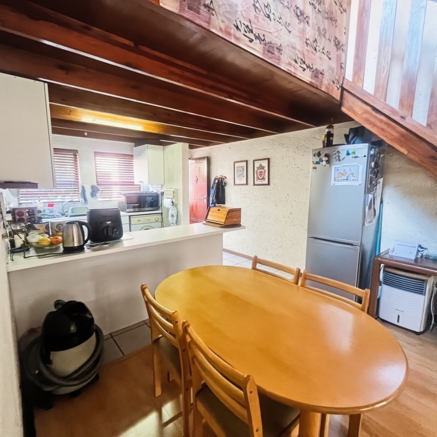 2 Bedroom Property for Sale in Sunninghill Gauteng