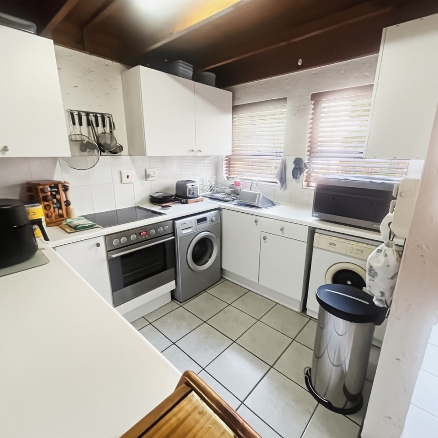 2 Bedroom Property for Sale in Sunninghill Gauteng