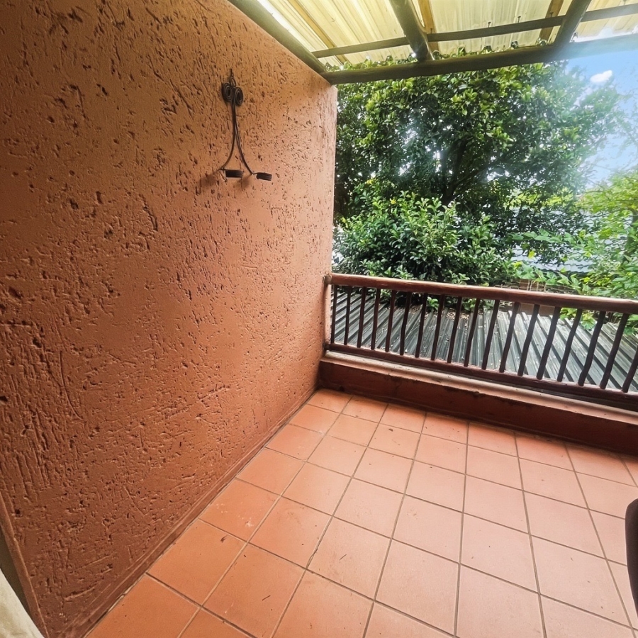 2 Bedroom Property for Sale in Sunninghill Gauteng