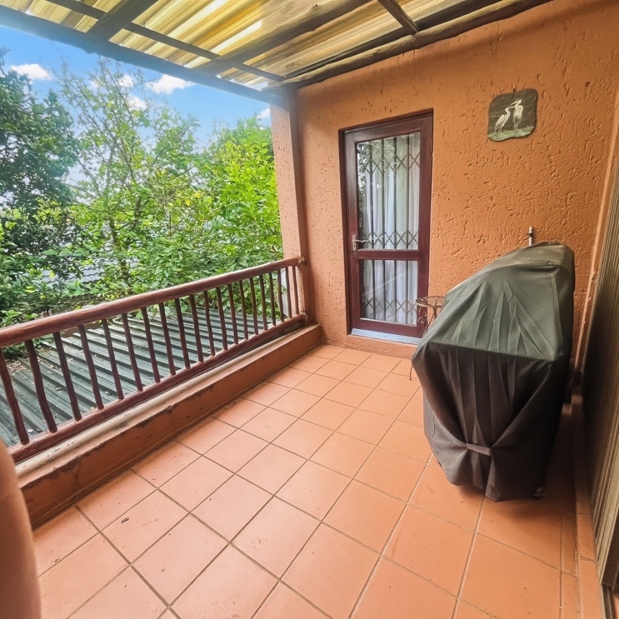 2 Bedroom Property for Sale in Sunninghill Gauteng