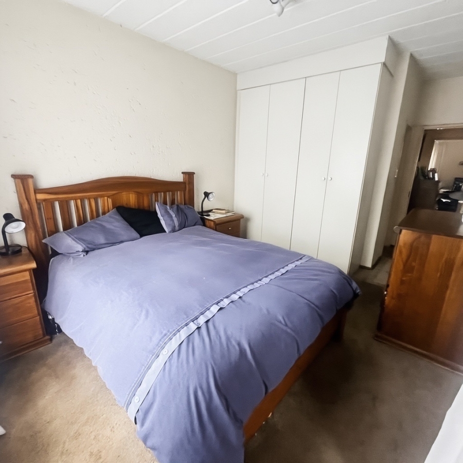 2 Bedroom Property for Sale in Sunninghill Gauteng